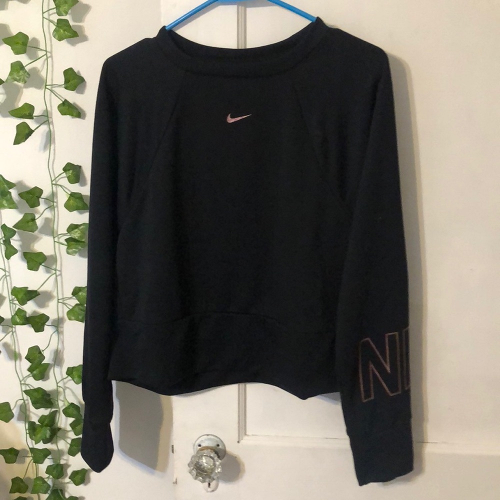 NWOT brand new nike crop top